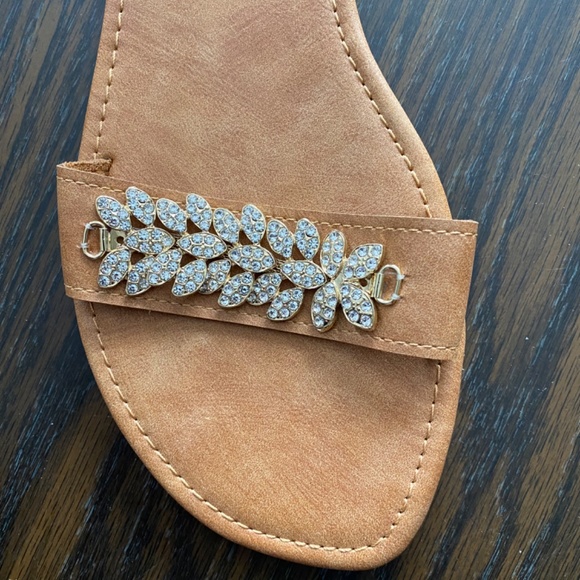 Women's Leatherette Flat Heel Peep Toe - Picture 4 of 6